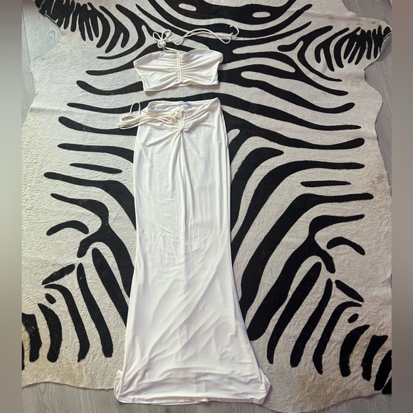 Fashion Nova Loved By You Maxi set - Picture 3 of 12